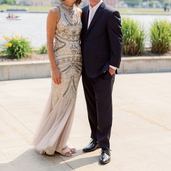 Gown - Picture 3 of 3